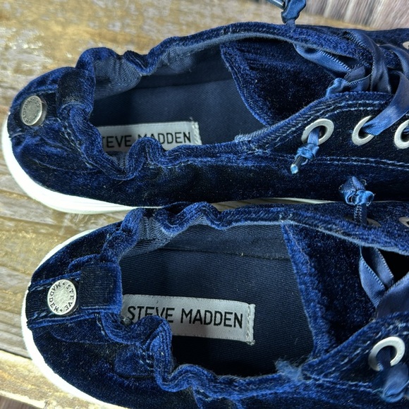 Steve Madden Jane Slip On Blue Velvet Shoes- Size 7 - Picture 5 of 7